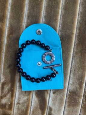 Tiffany & Co. onyx Bead Bracelet with Signature Turquoise Pouch